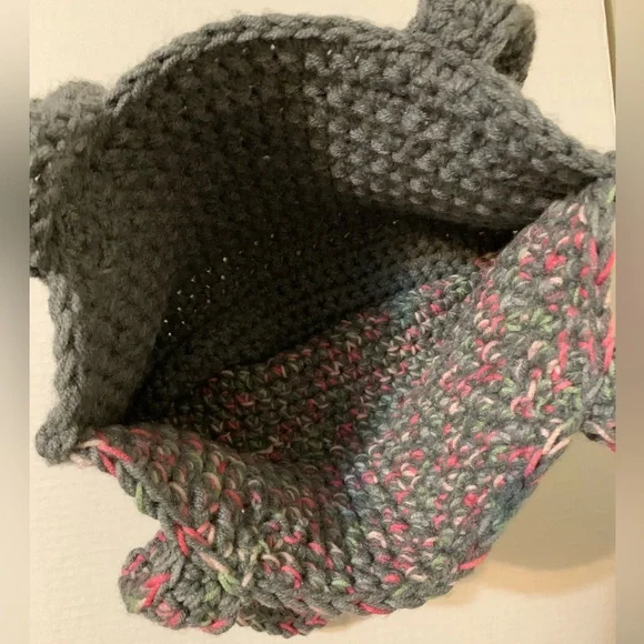 Shoulder Bag solid gray on one side mix Gray and pink on the other side - Picture 12 of 16